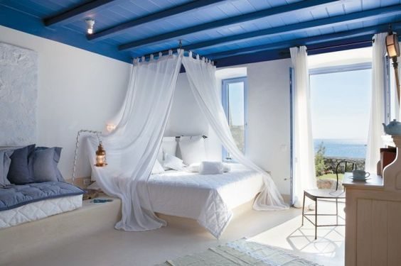 Camera da letto in stile mediterraneo