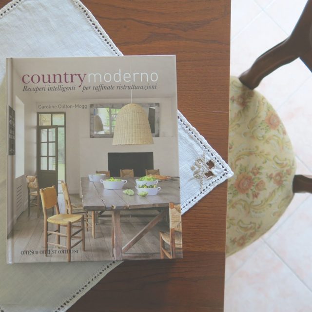Libro Country moderno