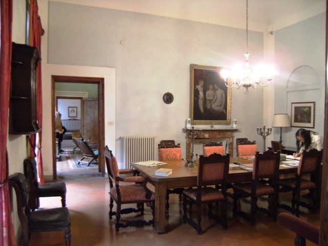 sala da pranzo casa guidi a firenze