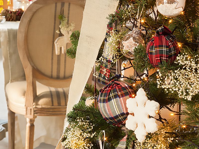 Albero di Natale rosso e verde