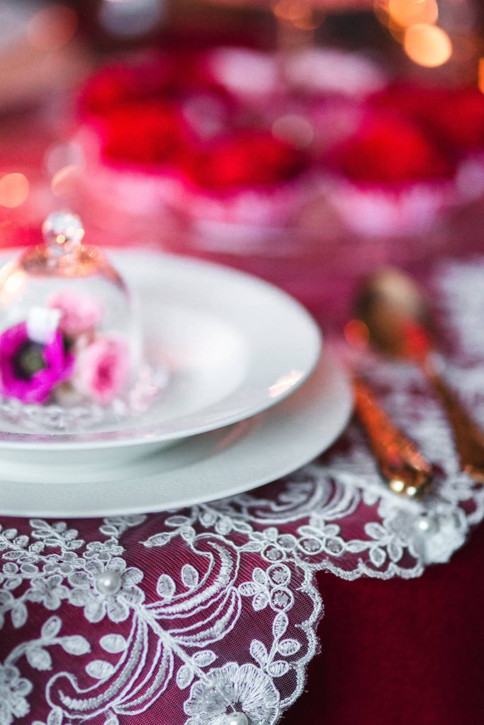 Segnaposto per la tavola romantica