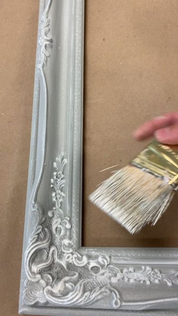 Restyling di una cornice con  tecnica dry brush