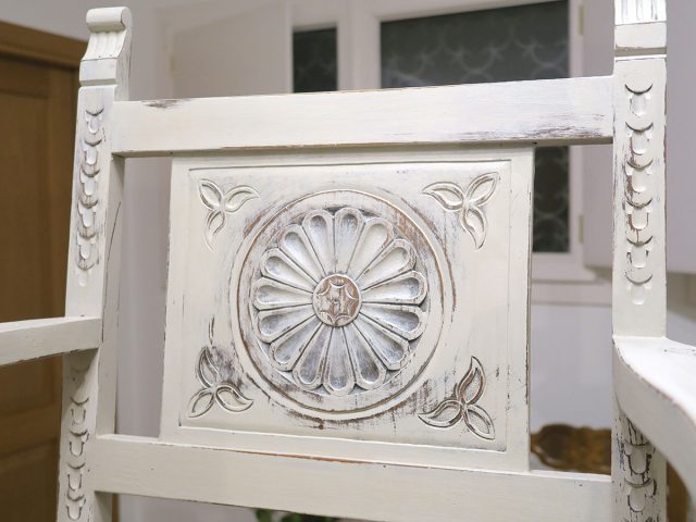Sedia decapata shabby chic