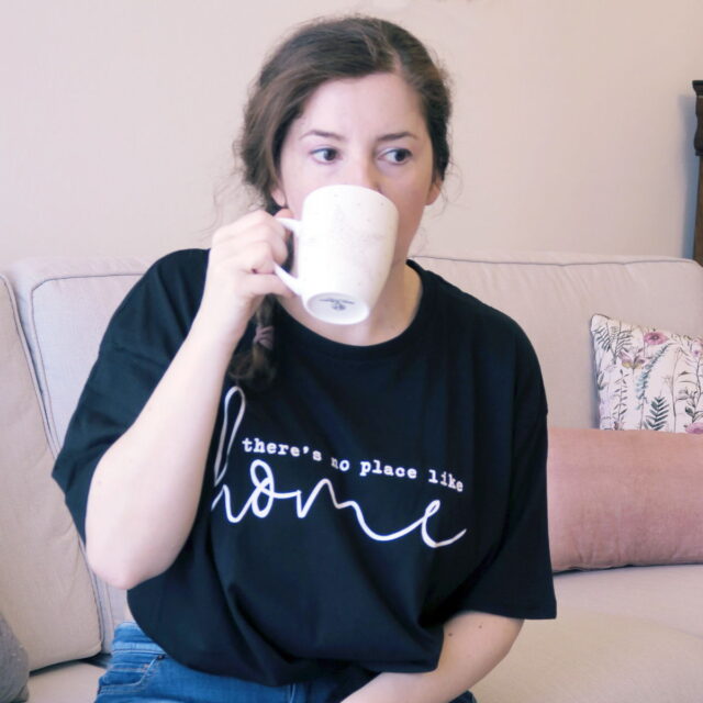 Tshirt 'There's No Place Like Home' | Femme Luxe Finery |