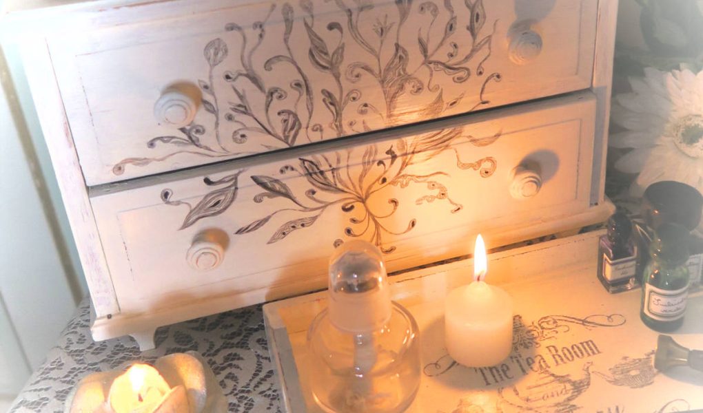 Relooking cassettiera shabby chic
