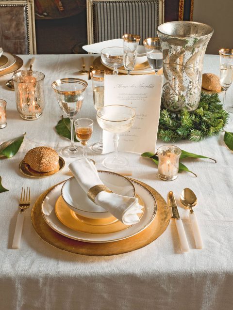 Mise en place classica ed elegante in oro