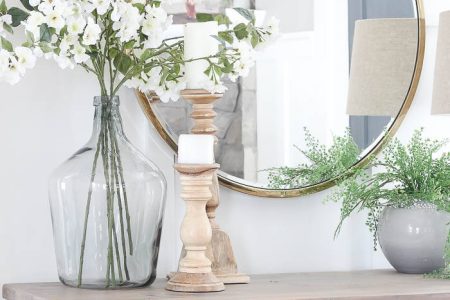 Tecniche di Home styling per decorare credenze e comò