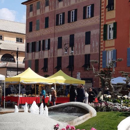 Mercatino antiquariato a Chiavari