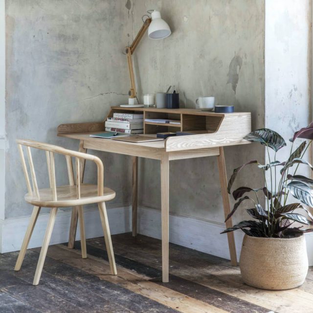 Home office scandinavo e vintage